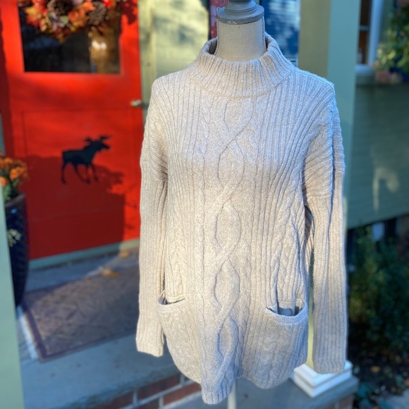 Abercrombie & Fitch Sweaters - Abercrombie Cable Knit Turtleneck Sweater